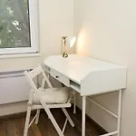 דירה Cozy & Functional By The Opera