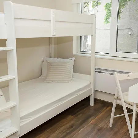 Cozy & Functional By The Opera וארנה