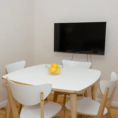 Cozy & Functional By The Opera דירה *