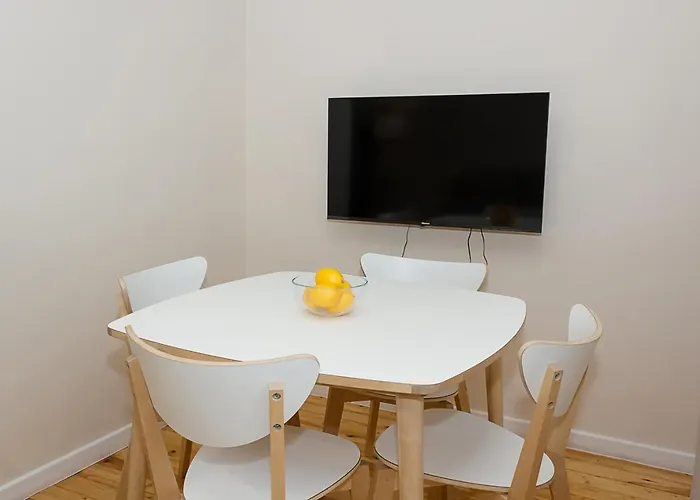 Cozy & Functional By The Opera Апартаменты *